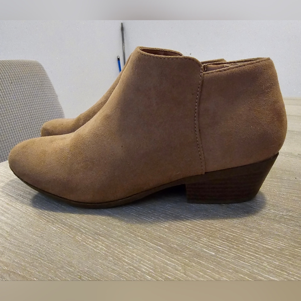 Suede ankle booties